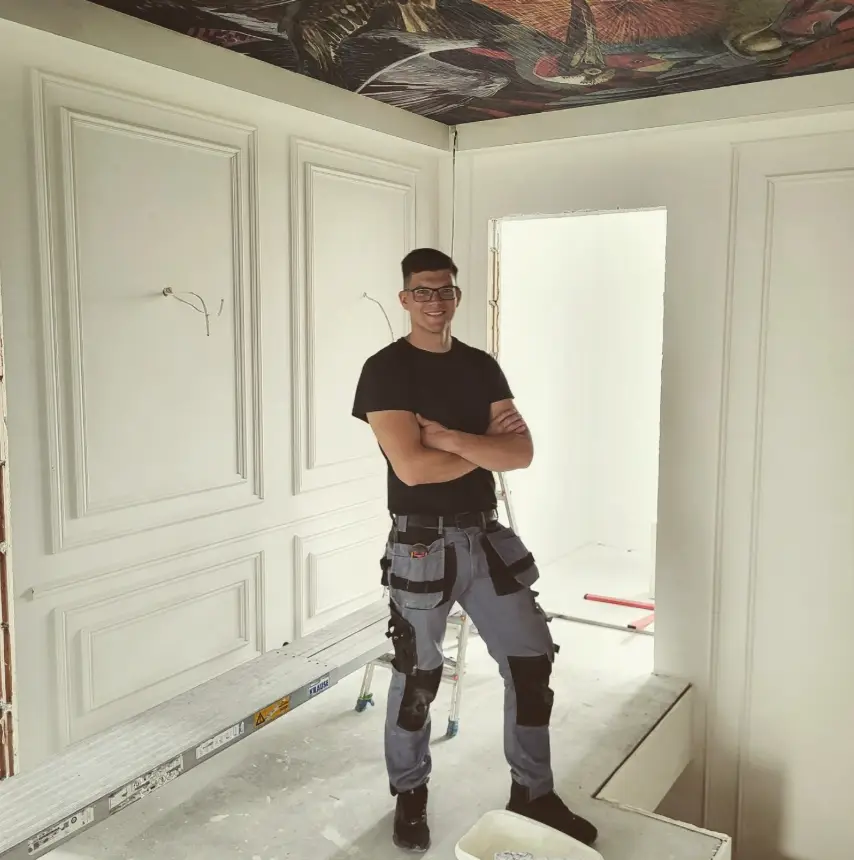 adrian-zaliwski-sufit-przyklejam adrian zaliwski - wykonawca tapetowania